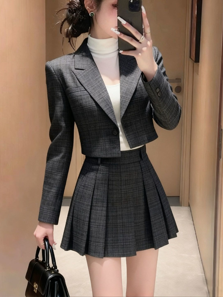 High End French Two-piece Set  - Winter Clothing In French recension och pris